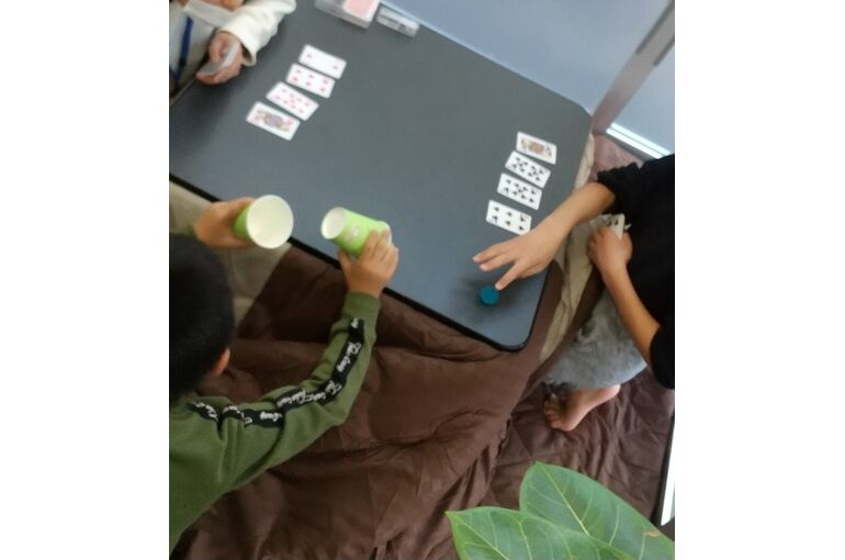 こたつトランプトリミング